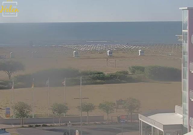 Hotel Helen a Caorle in diretta: Spiaggia di Levante, spiaggia di levante