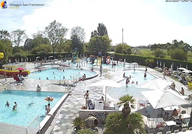 Villaggio San Francesco Parco Acquatico a Caorle in diretta: Parco acquatico Villaggio San Francesco, duna verde